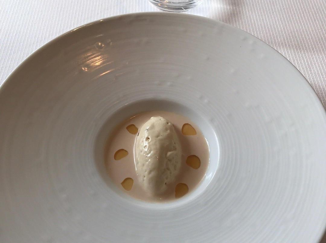 Origins by Adrien Descouls主图