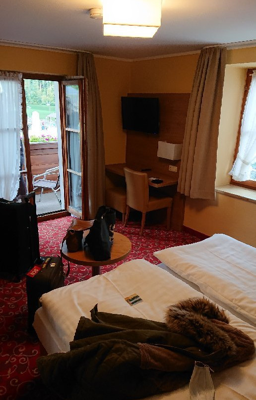 国王湖酒店主图