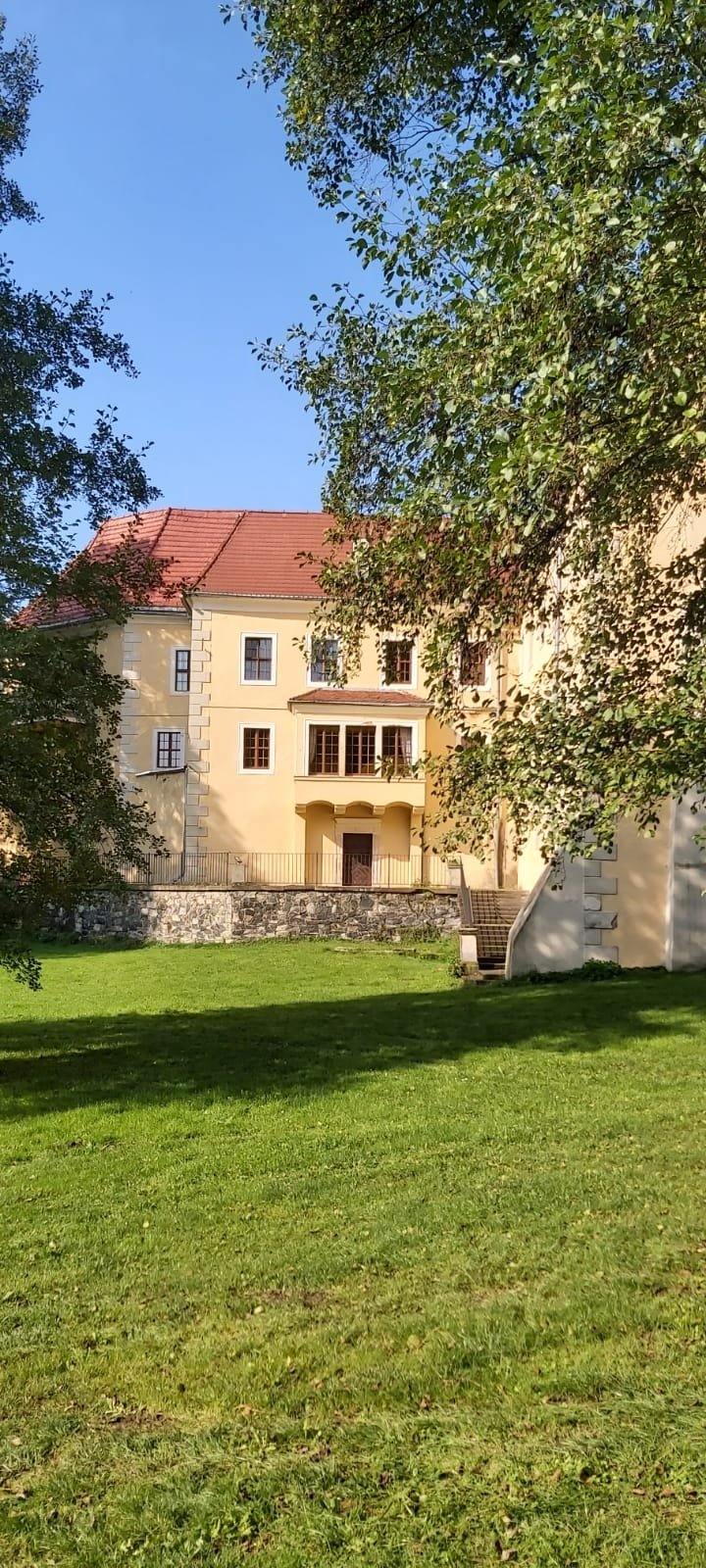 Zamek na Skale Hotel-官方