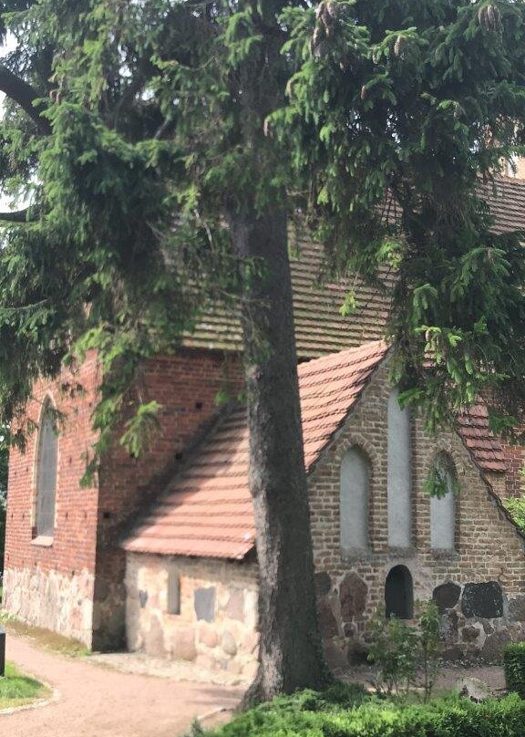 Dorfkirche Stäbelow