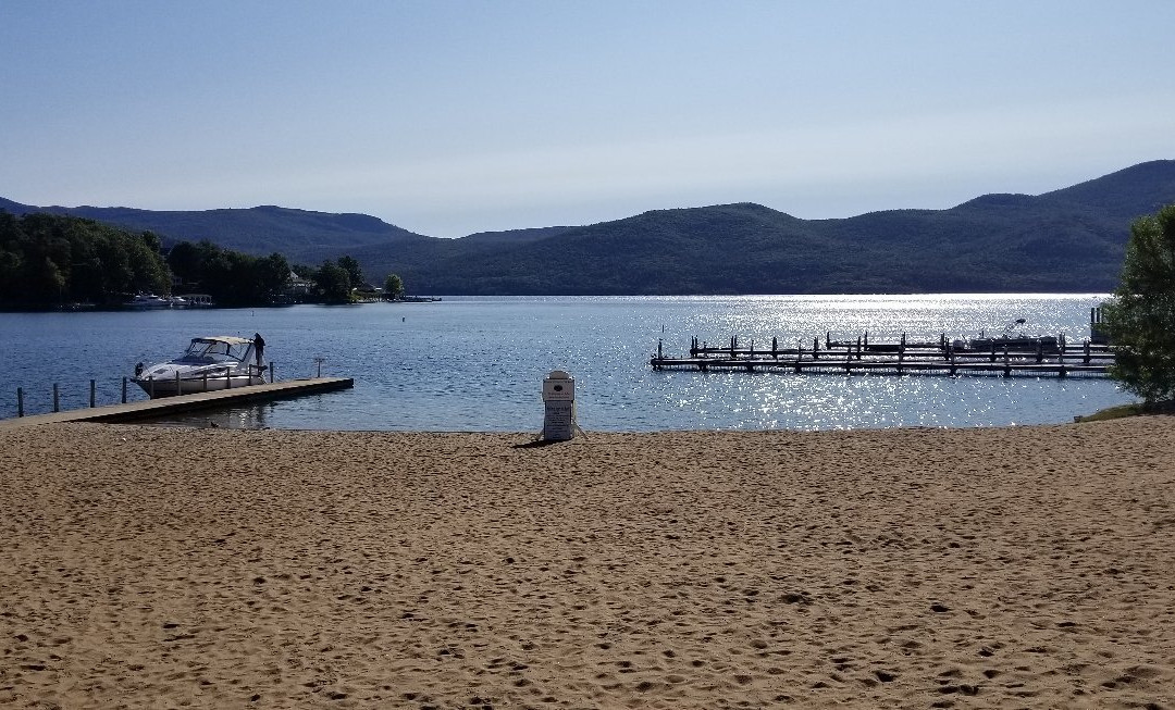 Rogers Memorial Park-Bolton Landing必去景点