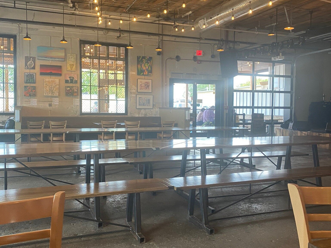 Laughing Sun Brewing Co.景点图片