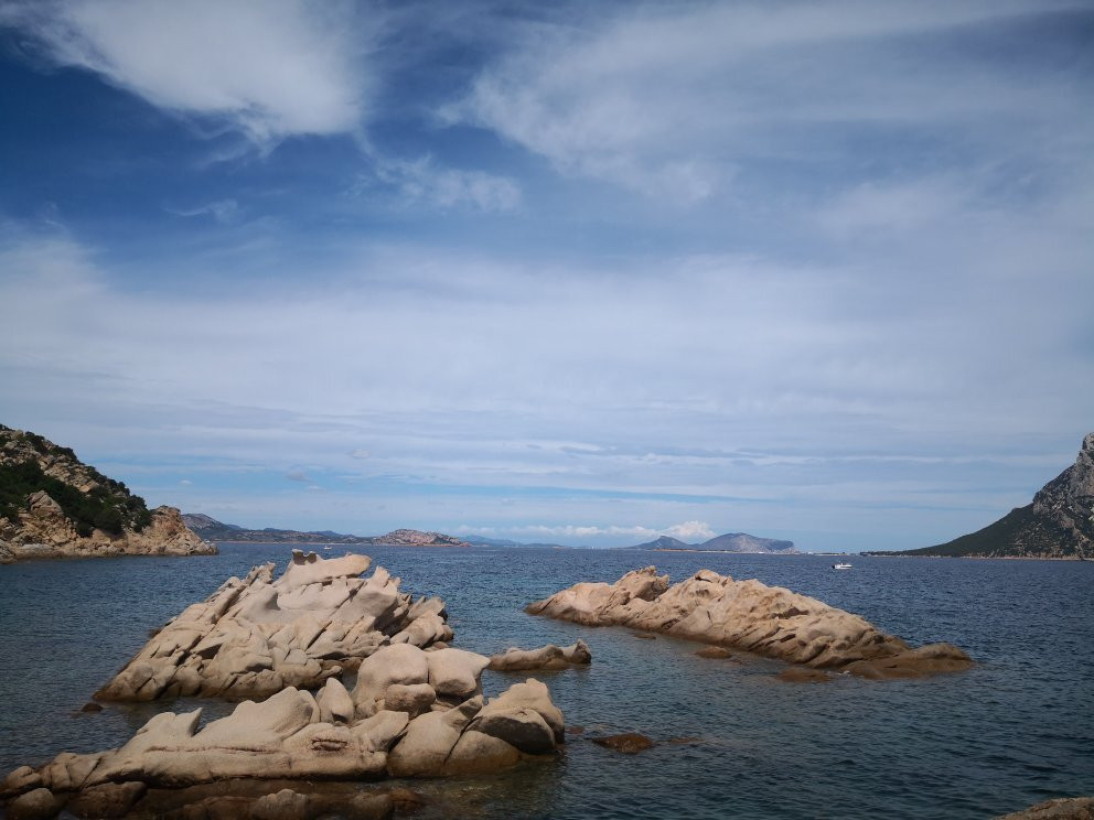 Spiaggia di Punta Molara景点图片