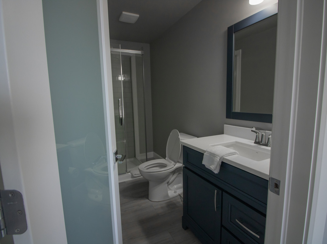 Starboard Inn & Portside Lounge主图