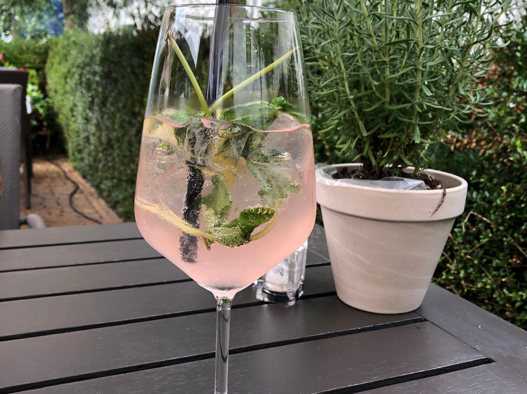 卡米尔奥斯外格城堡酒店-餐厅主图
