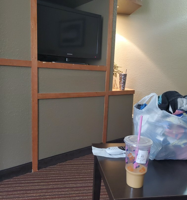 贝斯特韦斯特普勒斯布拉德伯里旅馆&套房酒店主图