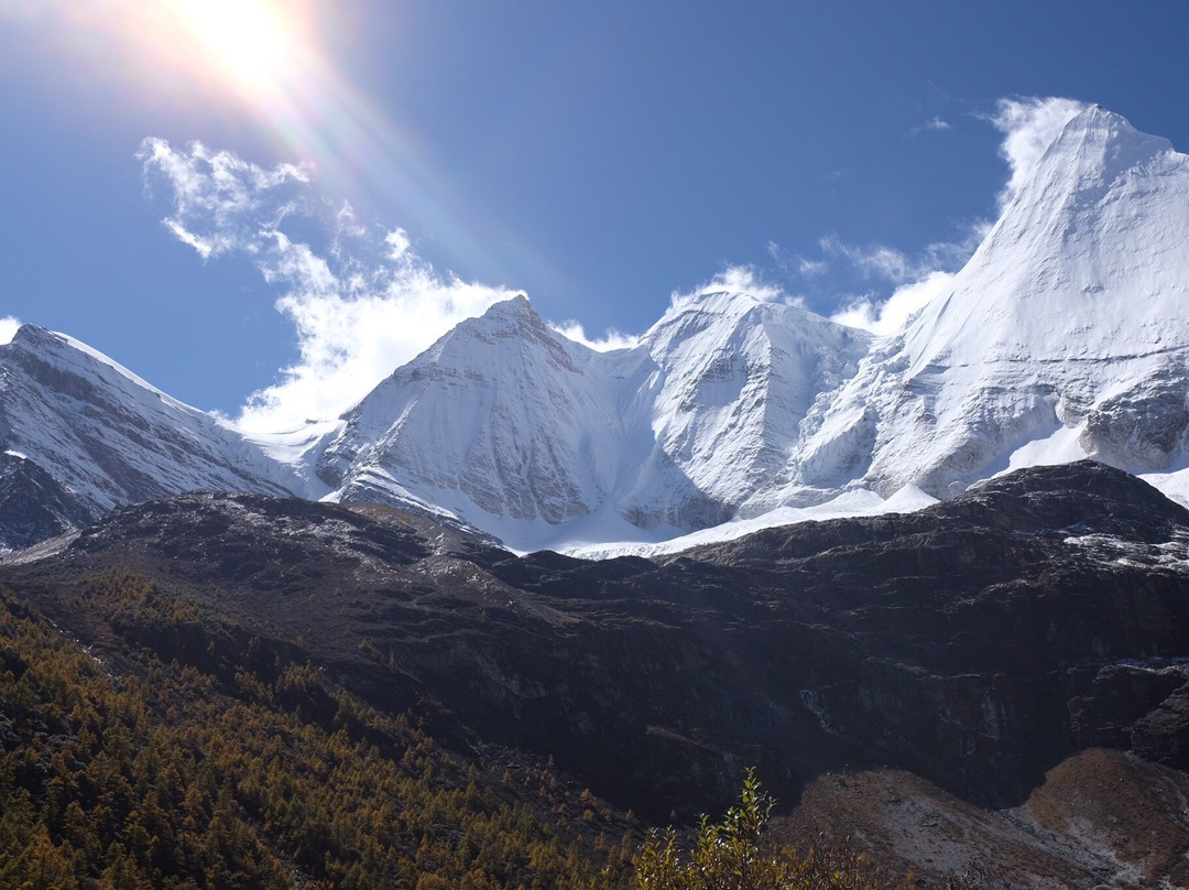 稻城三神山景点图片