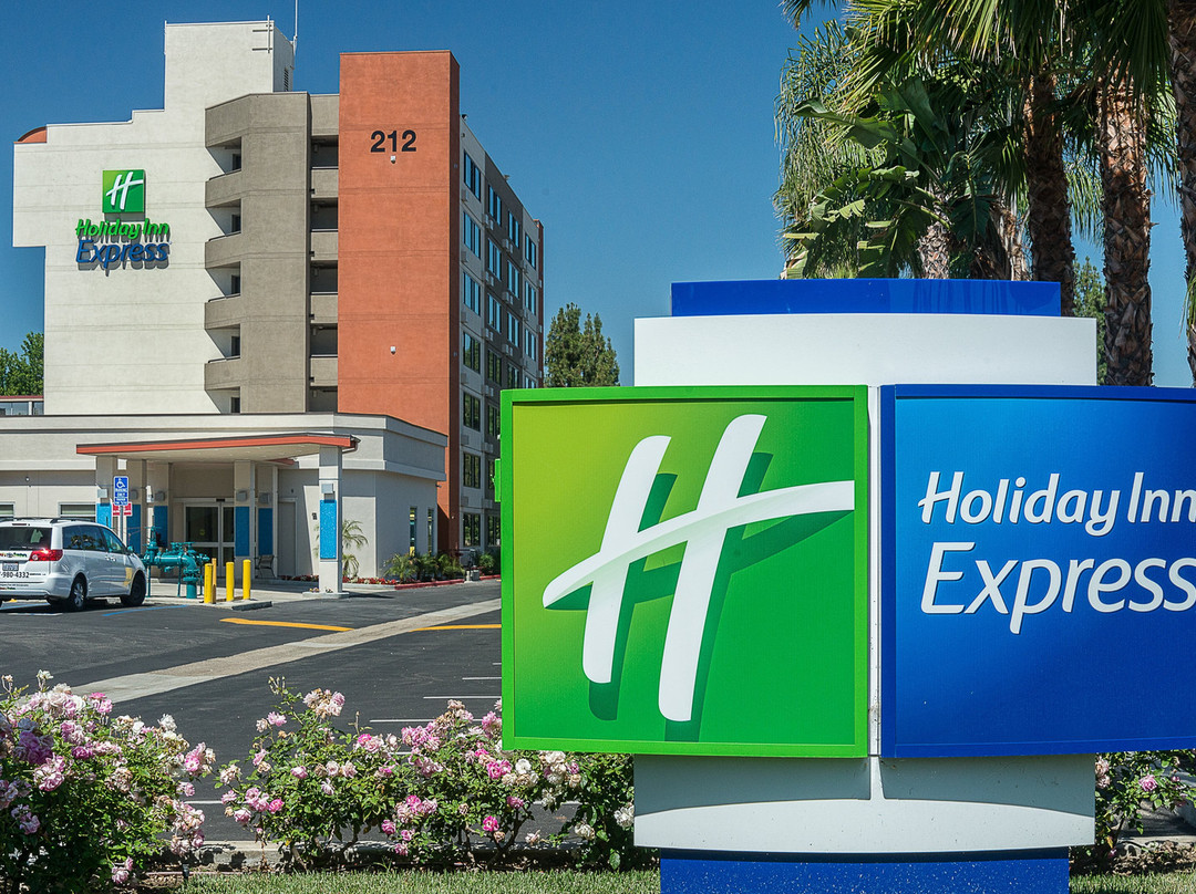 Holiday Inn Express Fullerton - Anaheim By IHG主图