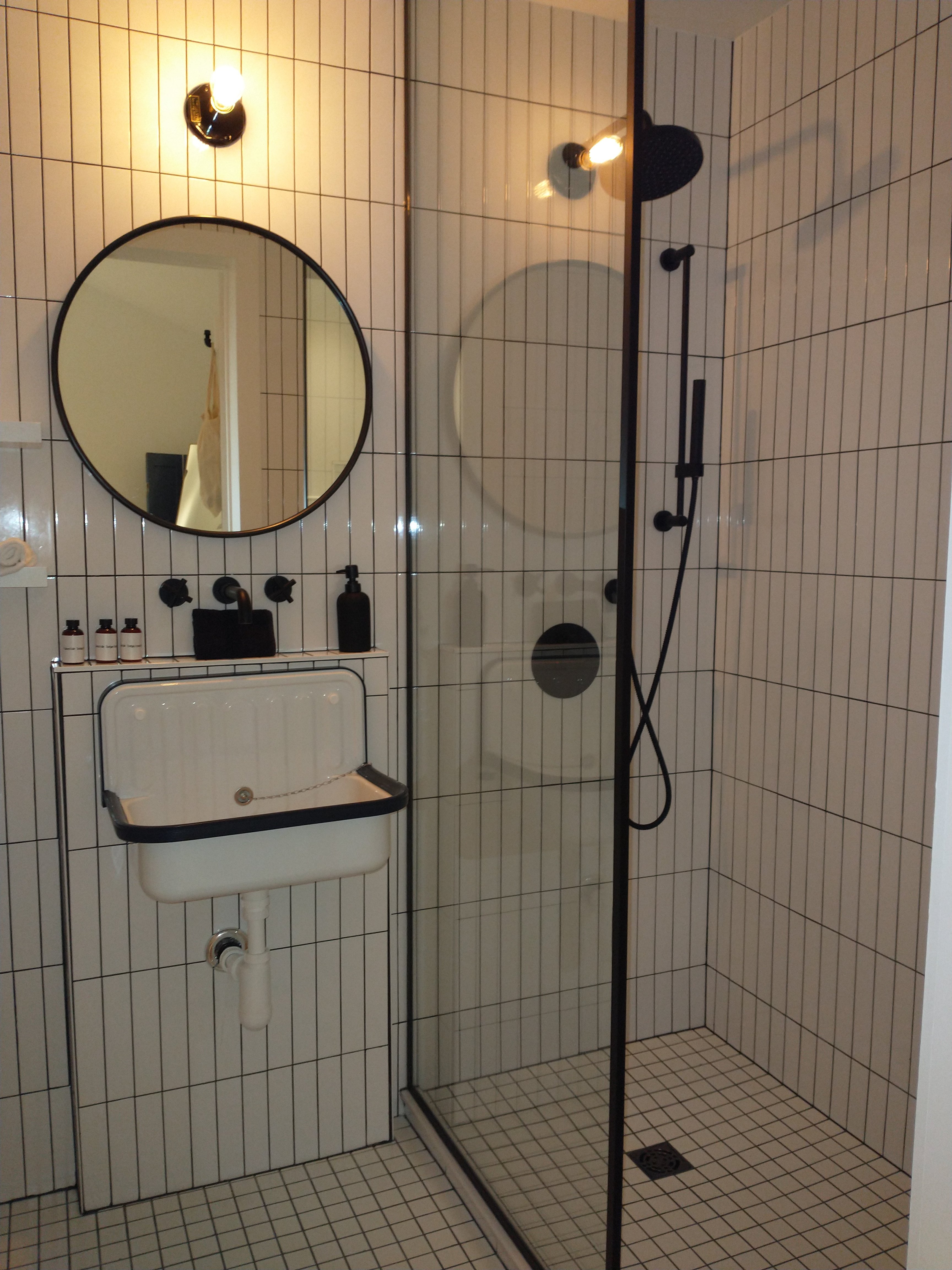 The Lakeside Motel-浴室