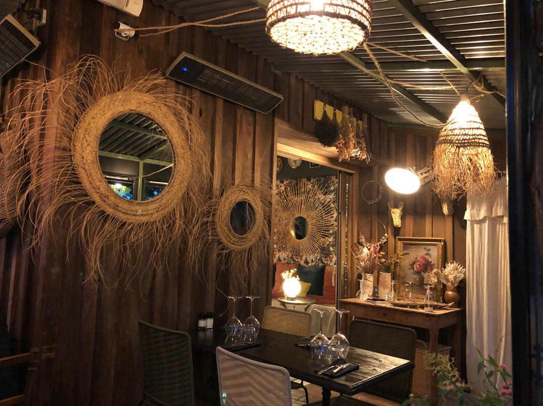 Cafe Boheme