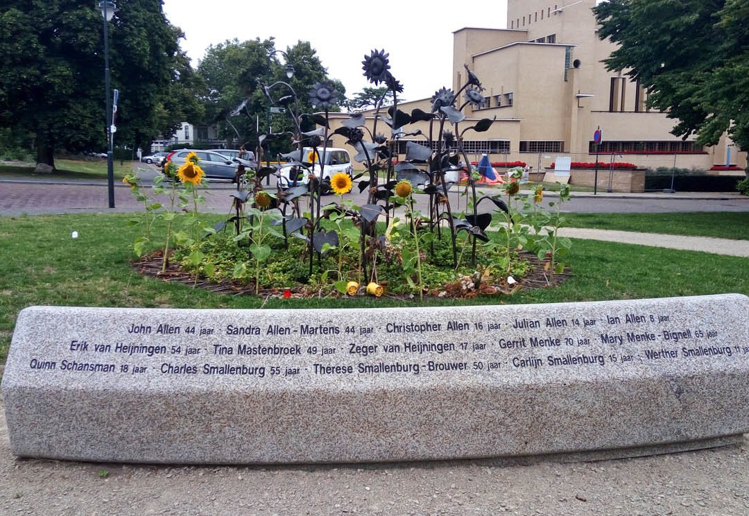 Monument Hilversumse slachtoffers MH17-ramp景点图片