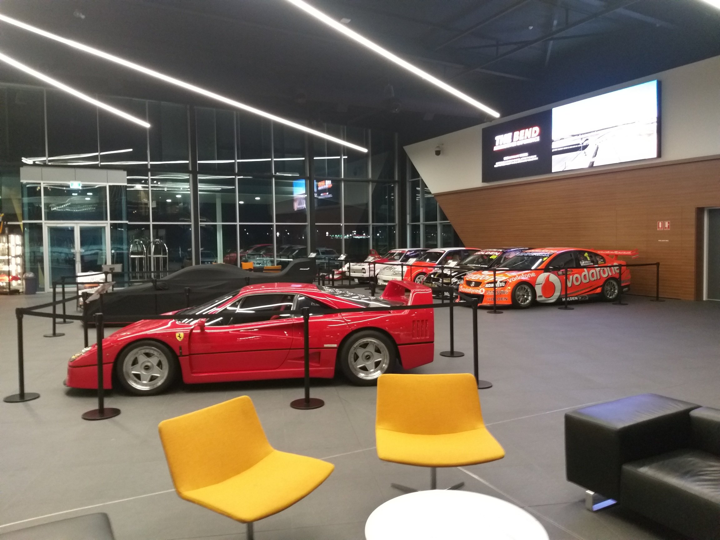 Rydges Pit Lane-浴室
