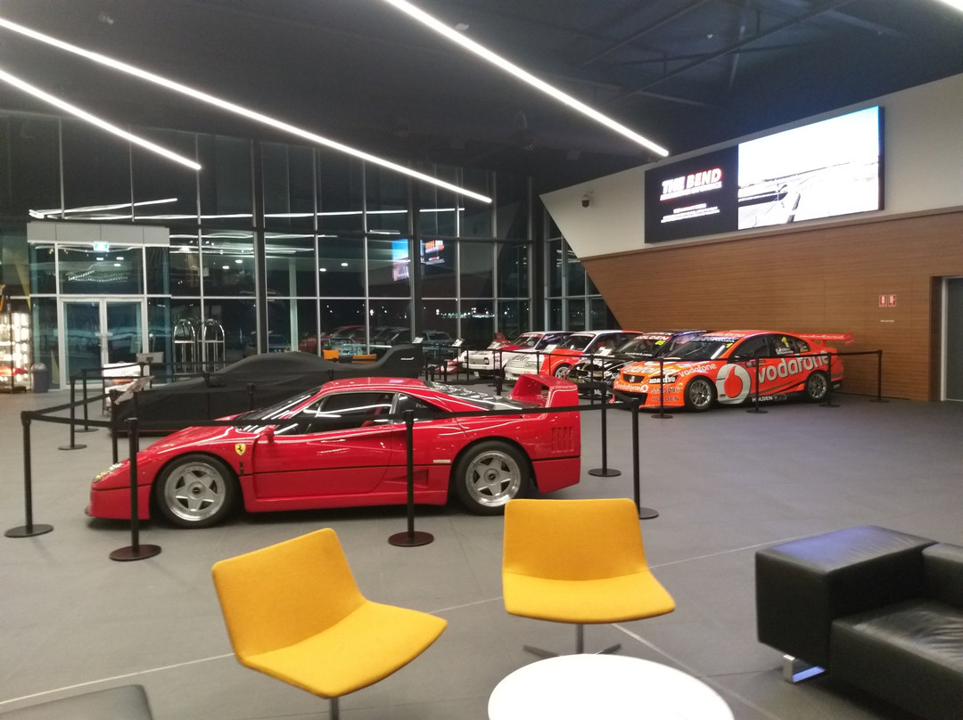 Rydges Pit Lane主图