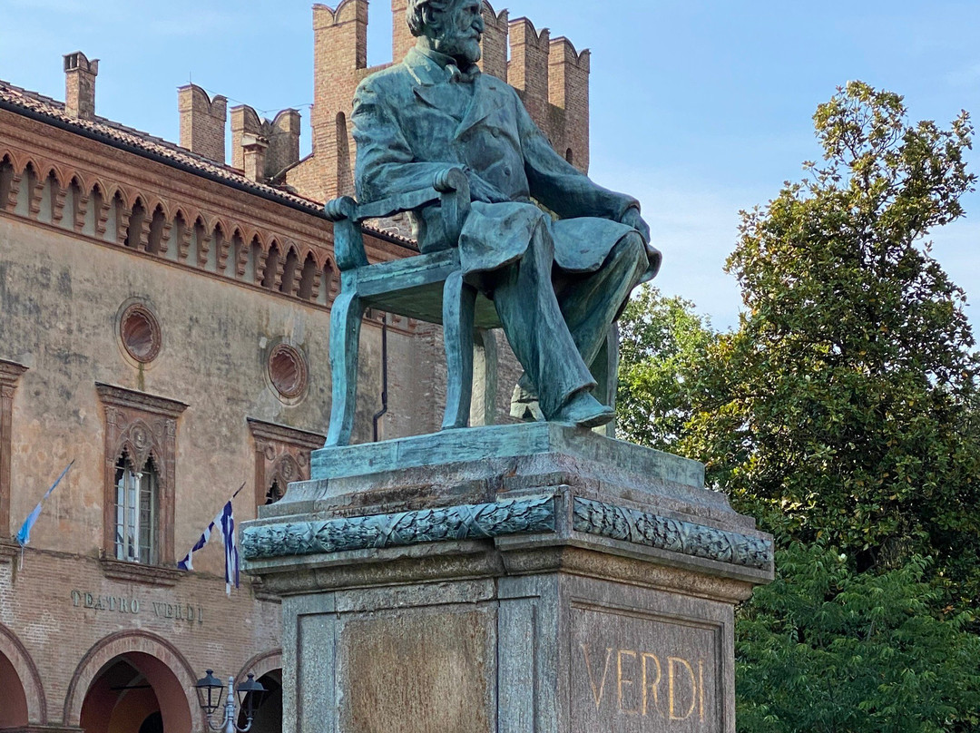 Statua di Giuseppe Verdi景点图片