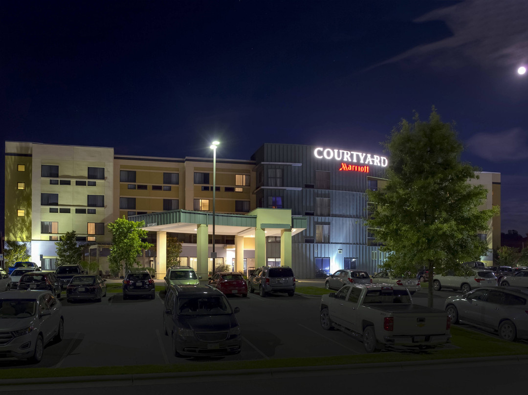 Courtyard by Marriott Statesville Mooresville/Lake Norman主图
