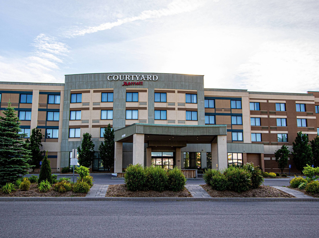 Courtyard by Marriott Kingston Highway 401/Division Street主图