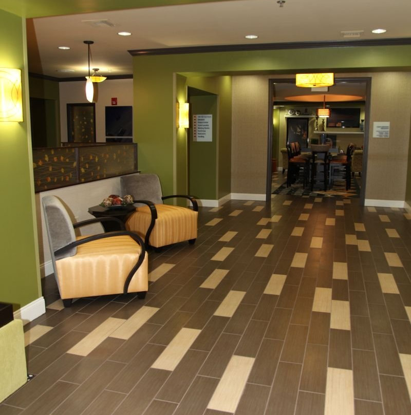 亨茨维尔机场智选假日主图