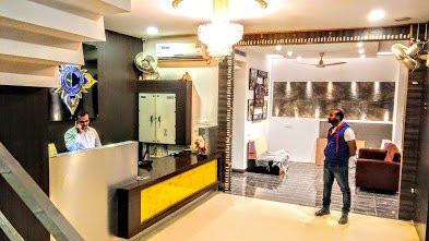 Hotel Crossroad主图