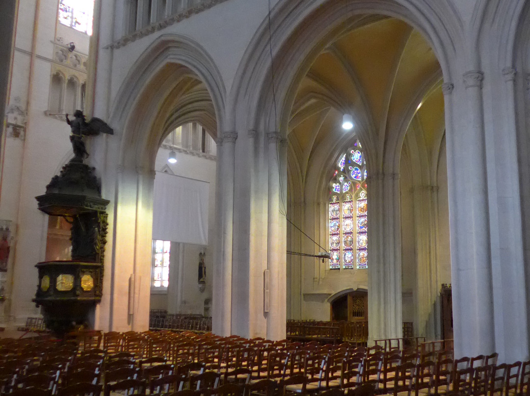Cathédrale Saint-Corentin-坎佩尔必去景点