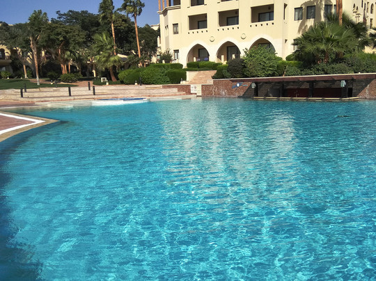 亚喀巴塔拉湾丽笙布鲁度假酒店主图