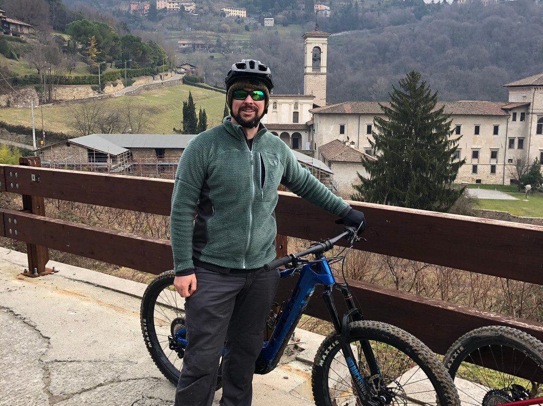 Moez - eBikes Rental景点图片