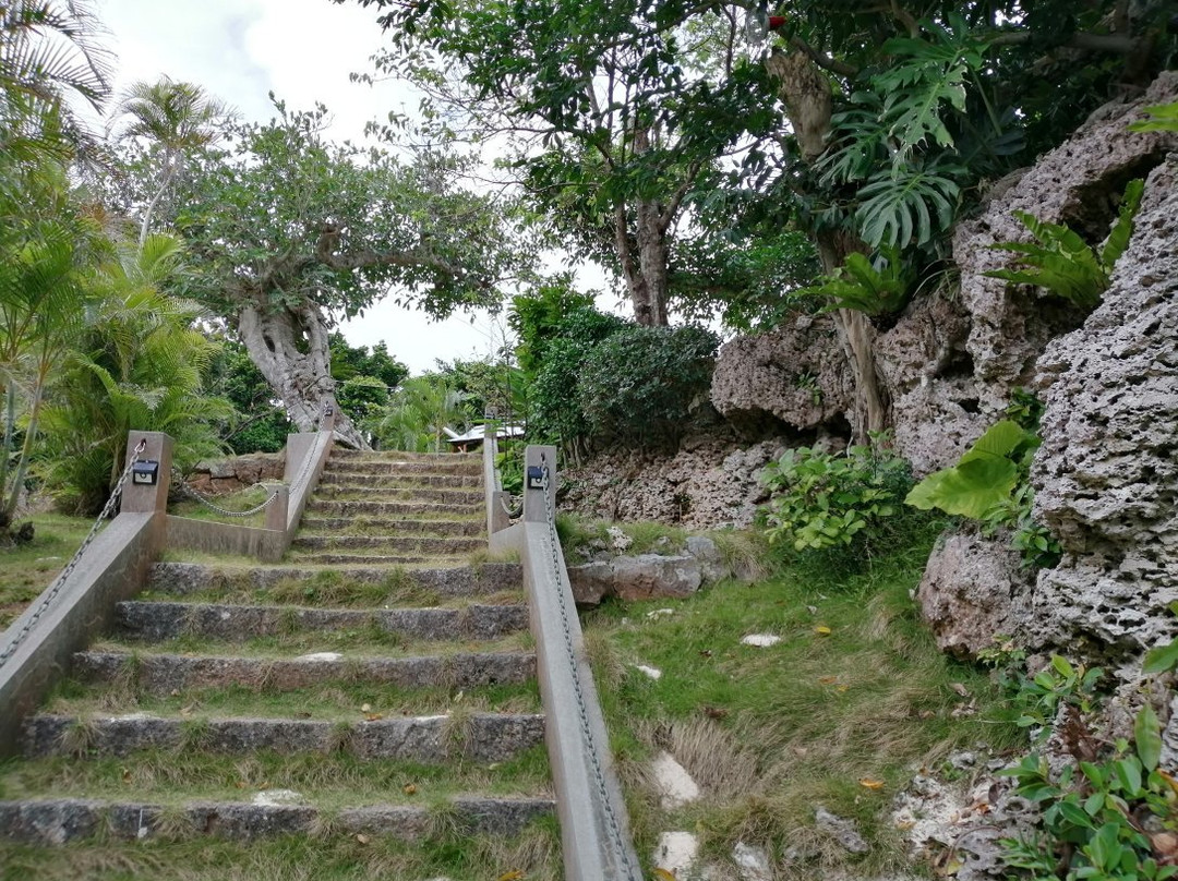 Ajinicchee Shrine景点图片