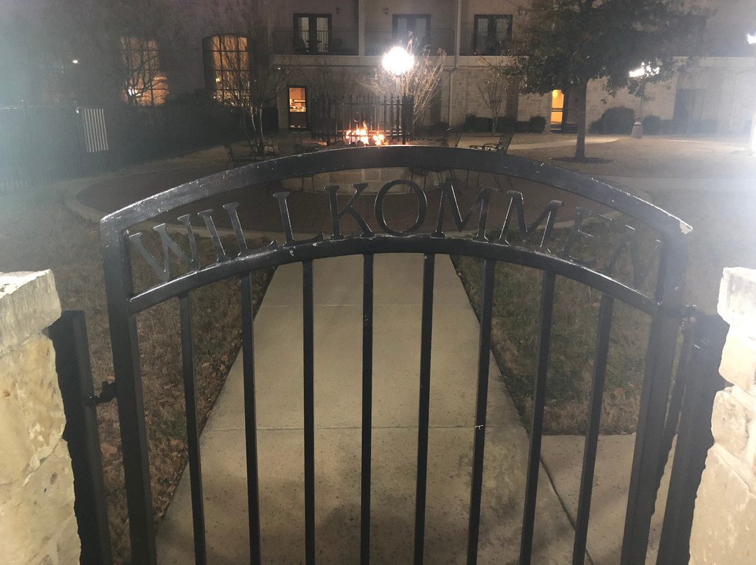 弗雷德里克斯堡希尔顿恒庭旅馆&套房酒店主图