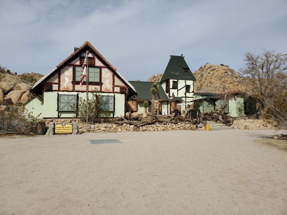 Antelope Valley Indian Museum State Historic Park-兰开斯特必去景点