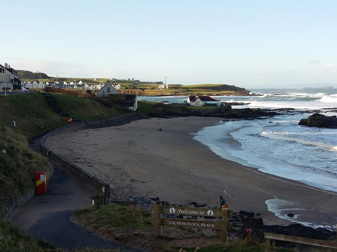 Salmon Rock Beach-Portballintrae必去景点
