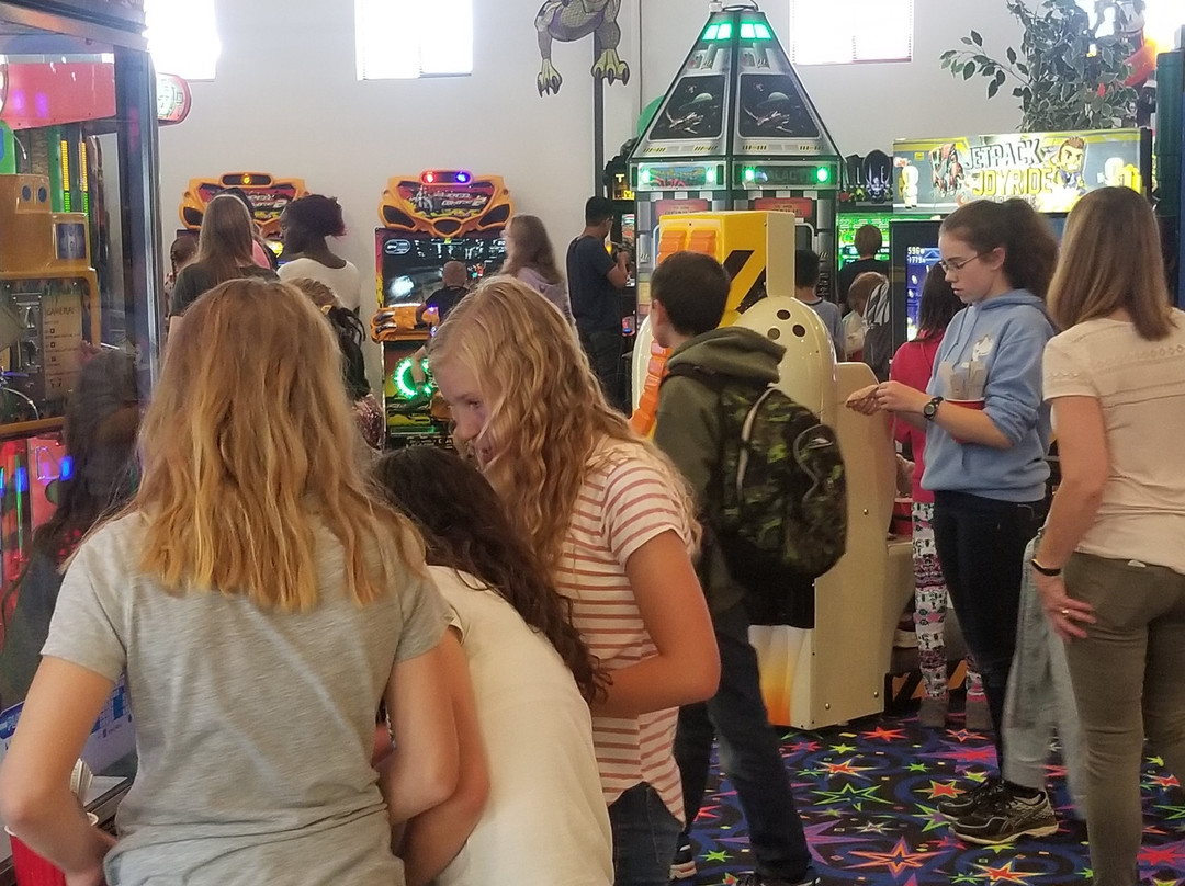 Duffy's Fun Center-布鲁克斯必去景点