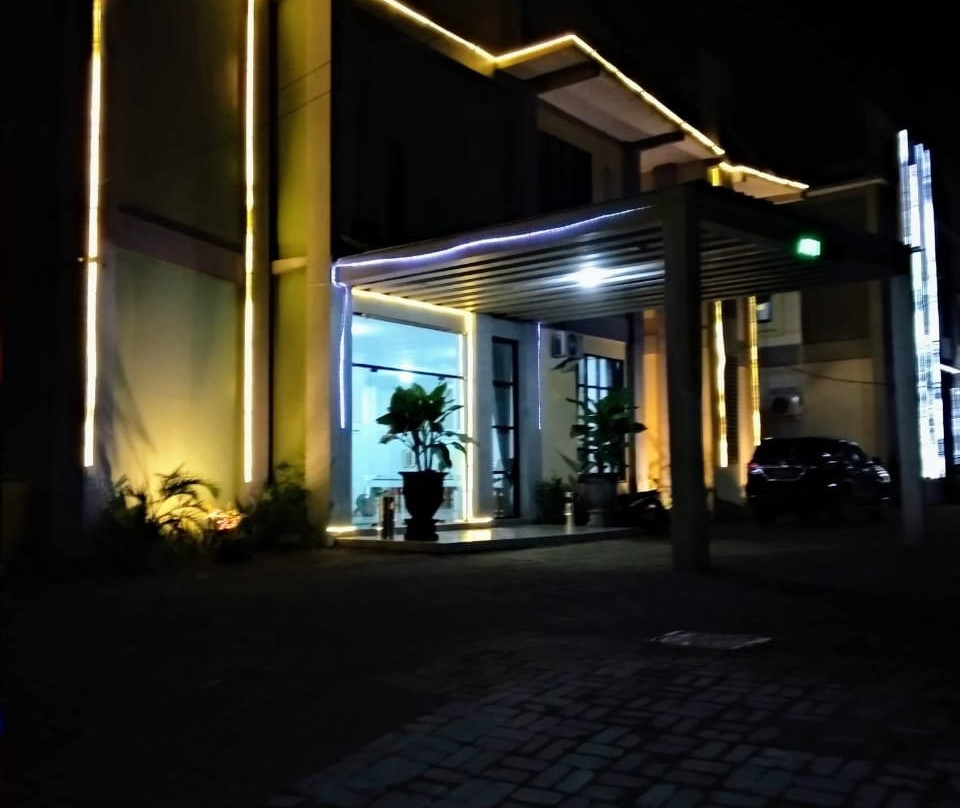OYO 3803 Hotel Wonojati Syariah Malang主图