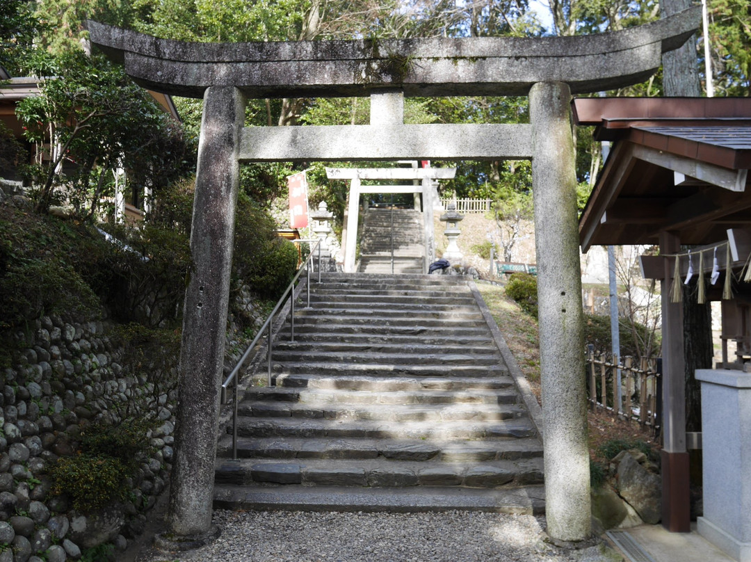 Tamaru Shrine景点图片