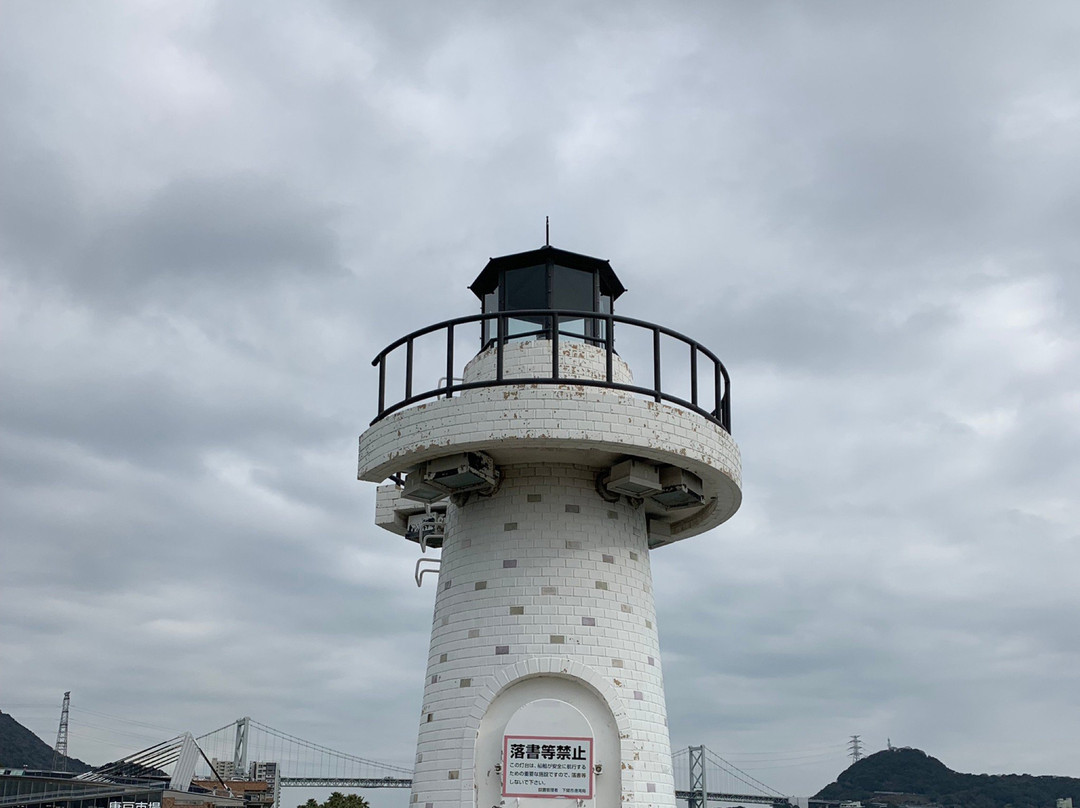 Shimonoseki City Arukapoto East Breakwater Lighthouse景点图片