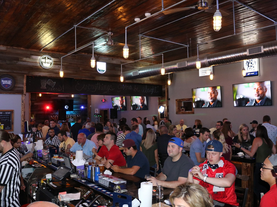 Brownies Sports Bar & Tavern