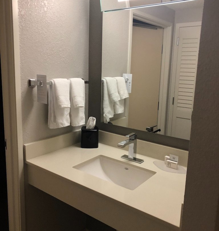 坦帕布兰登万怡酒店主图