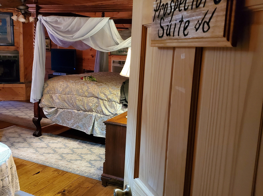 Misty Mountain Ranch主图