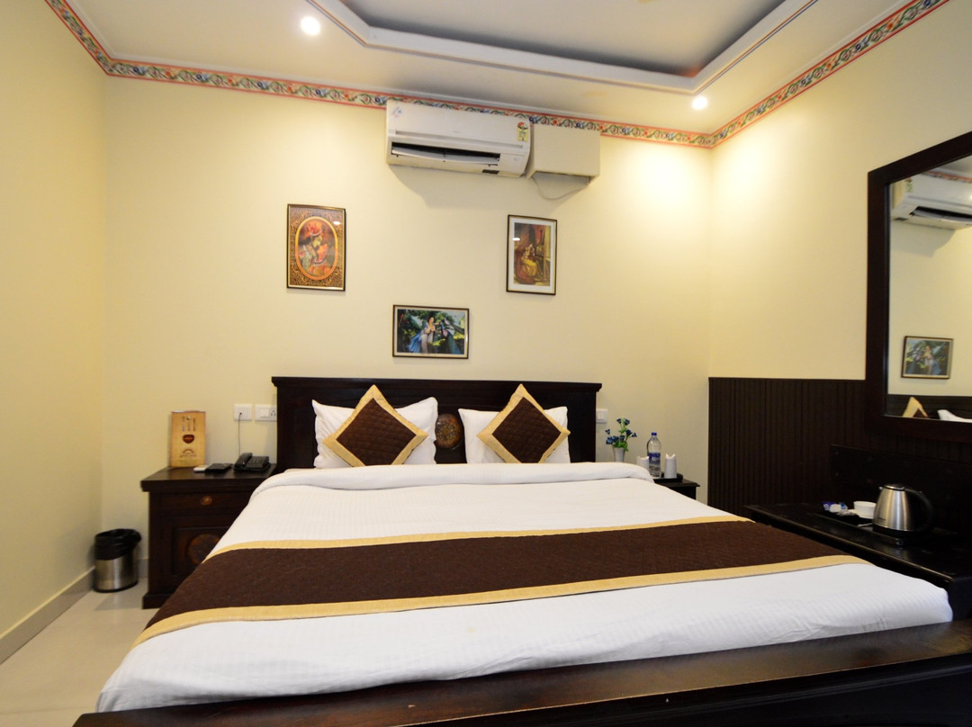 Hotel Surya Garh主图