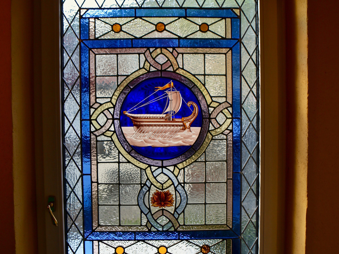 老布尔恩斯汉克山上酒店主图