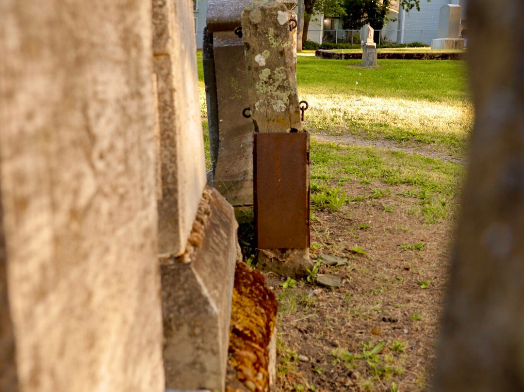 Ashland Cemetery景点图片