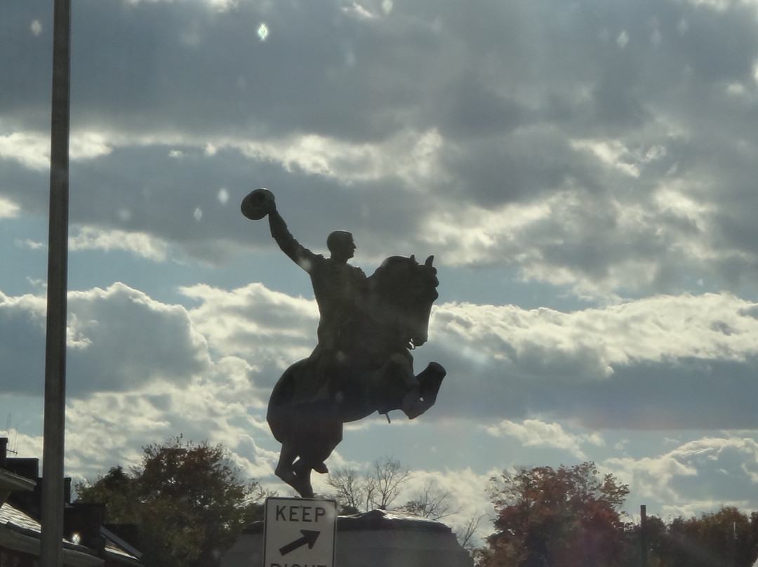 Somerset旅游景点-Phillip Sheridan Statue