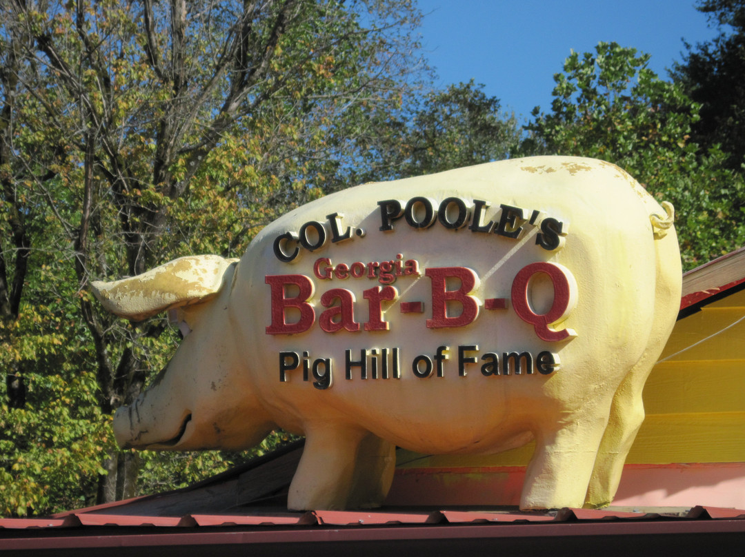 Pig Hill of Fame景点图片