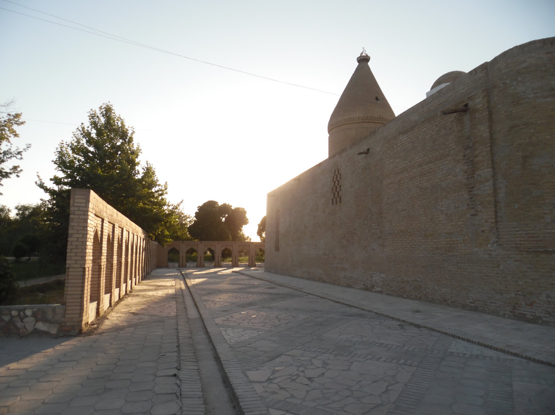Chasma Ayub Mausoleum景点图片