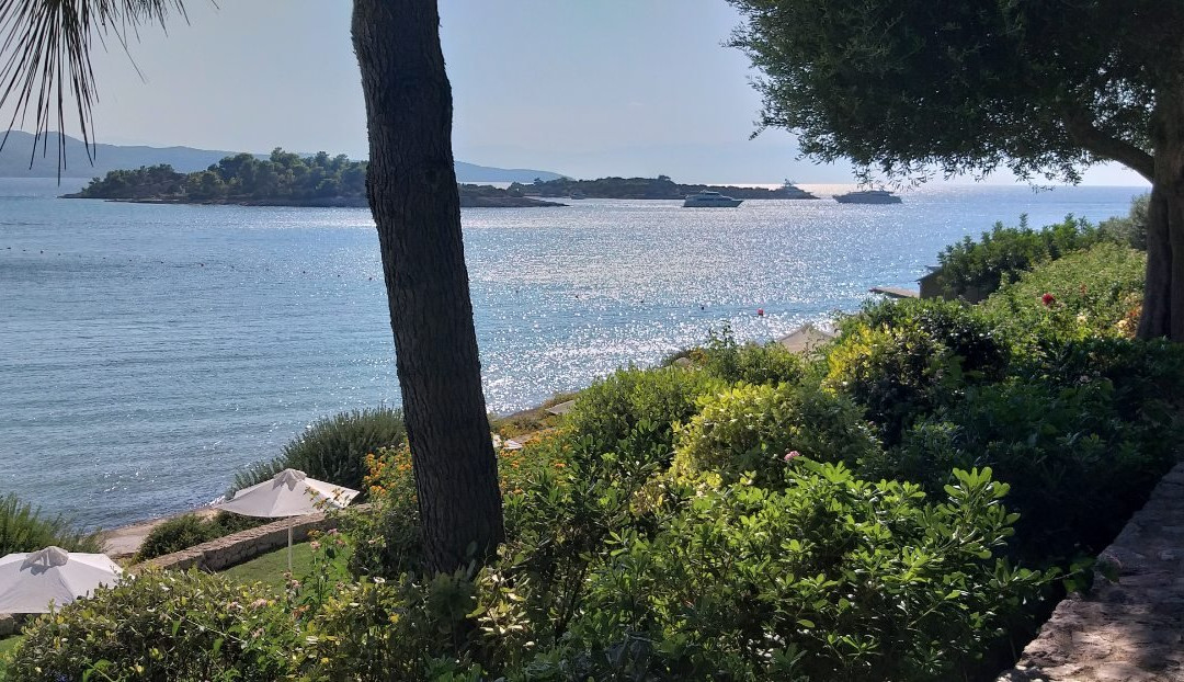 AKS Hinitsa Bay主图