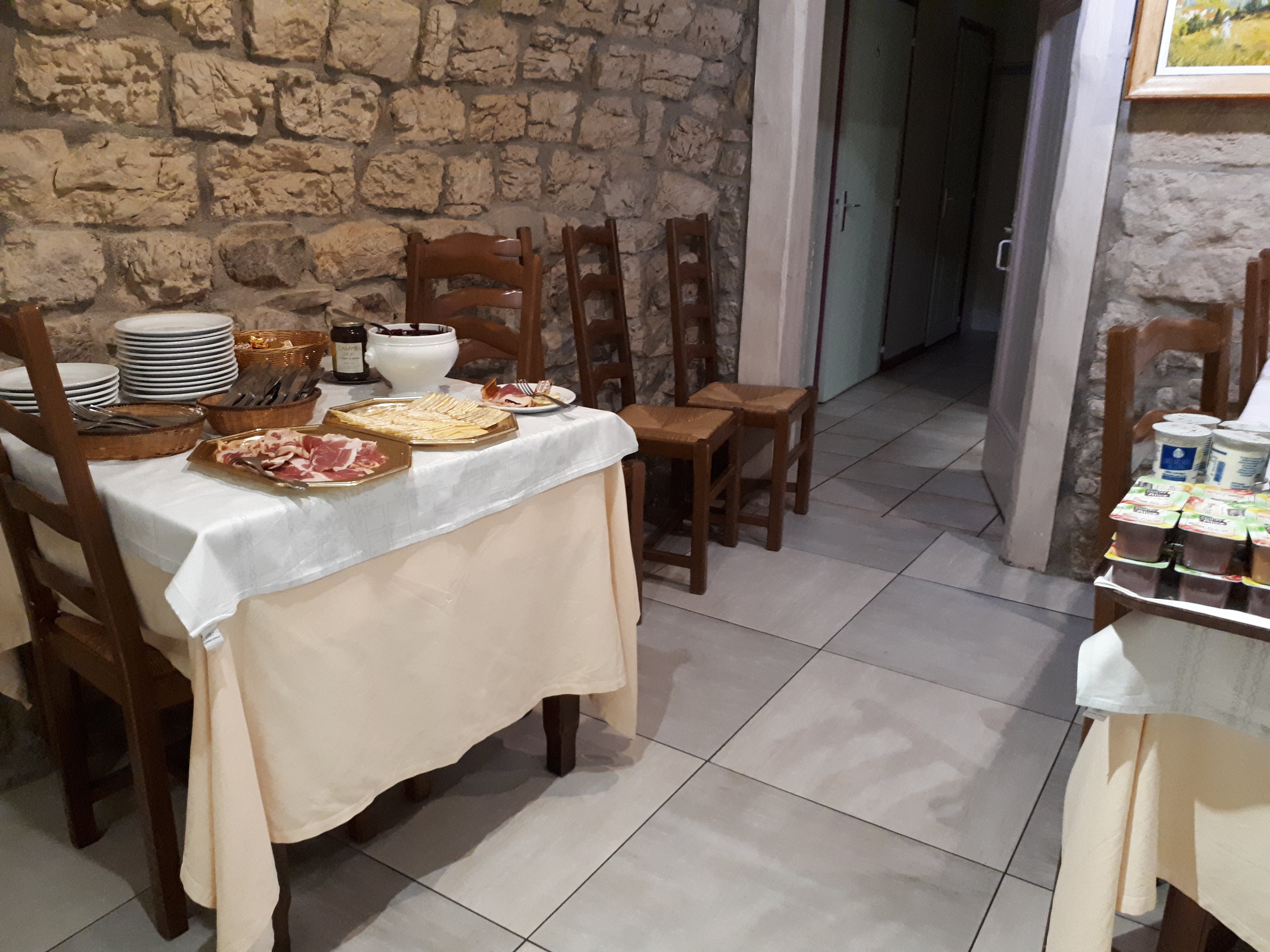 Logis Hôtel Rest. Family & Spa-餐饮
