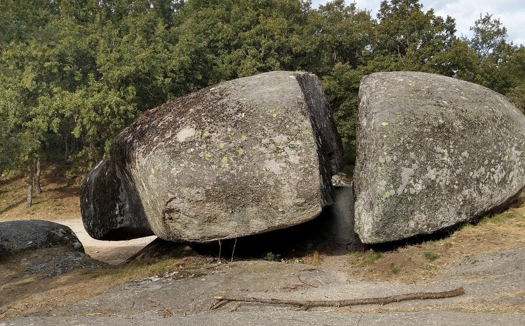 Pedra Bolideira景点图片