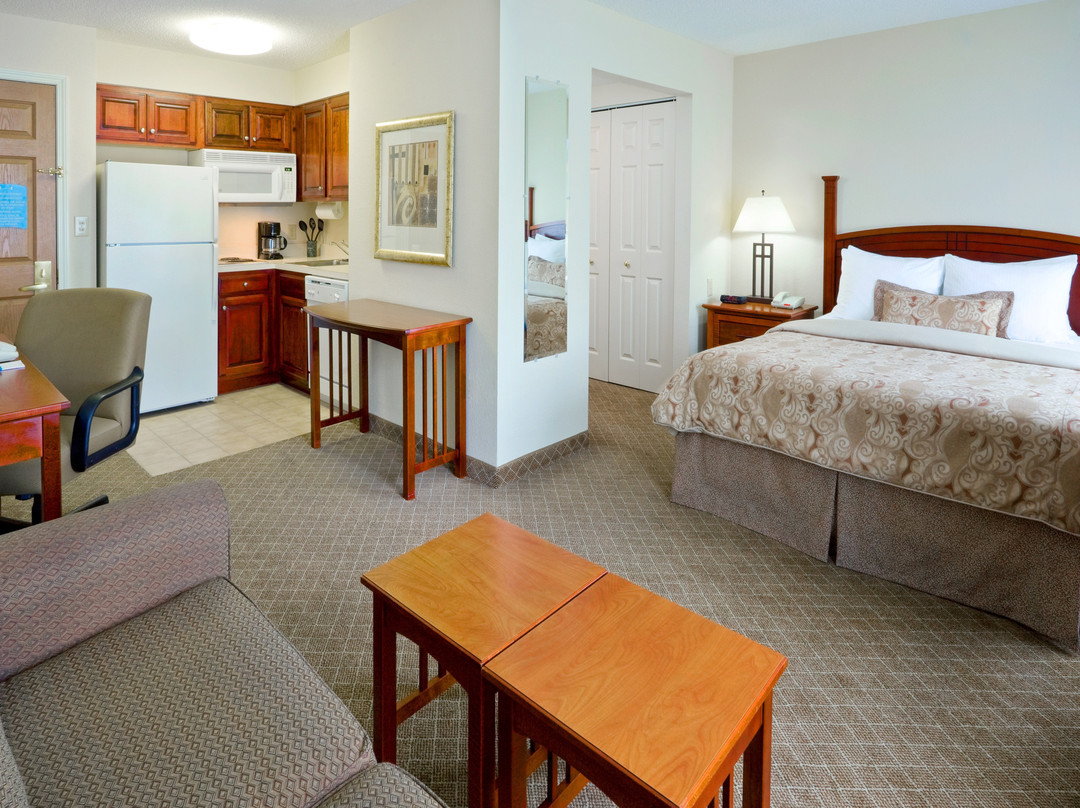 Staybridge Suites Cranbury-South Brunswick by IHG主图