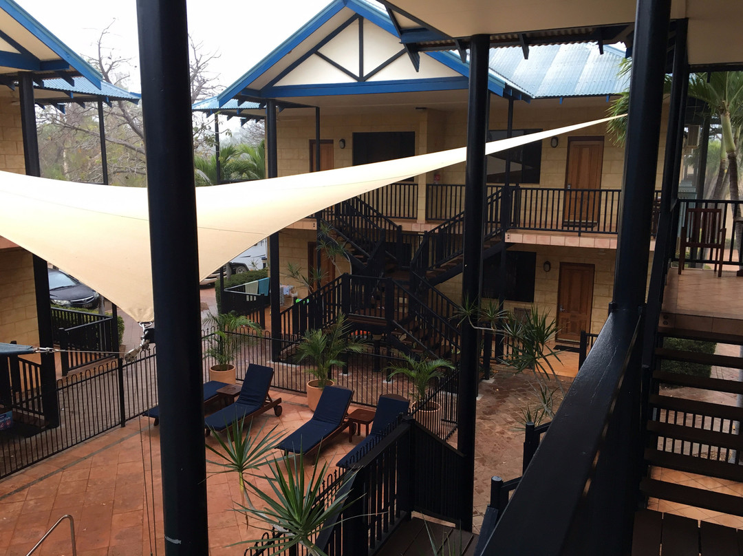 蓝色海洋度假酒店主图