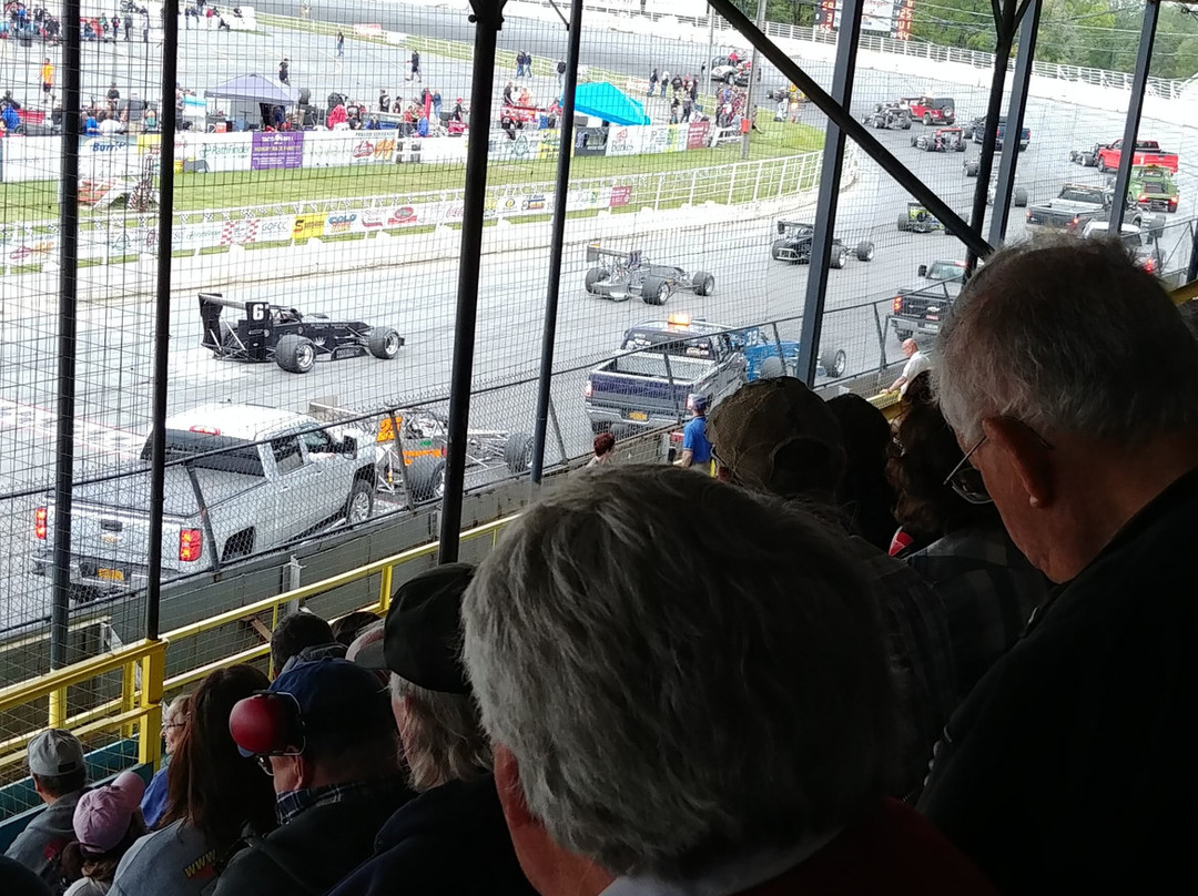 奥斯威戈比肯酒店主图