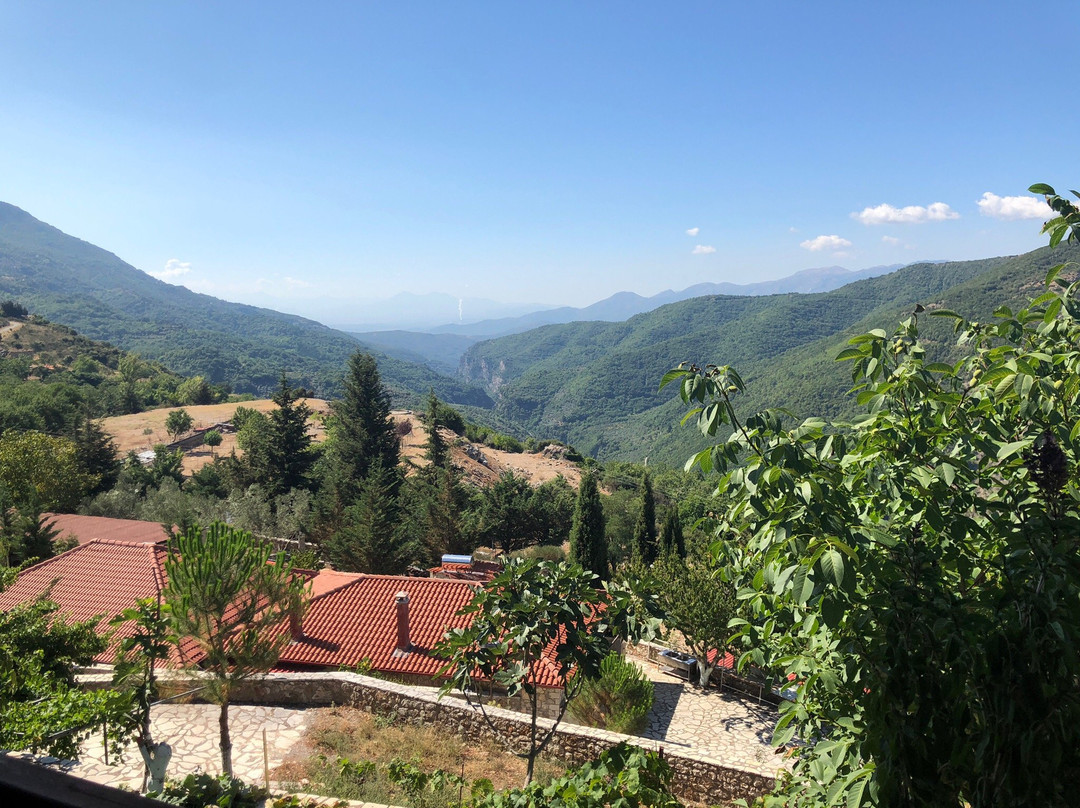 Koustenis Village主图