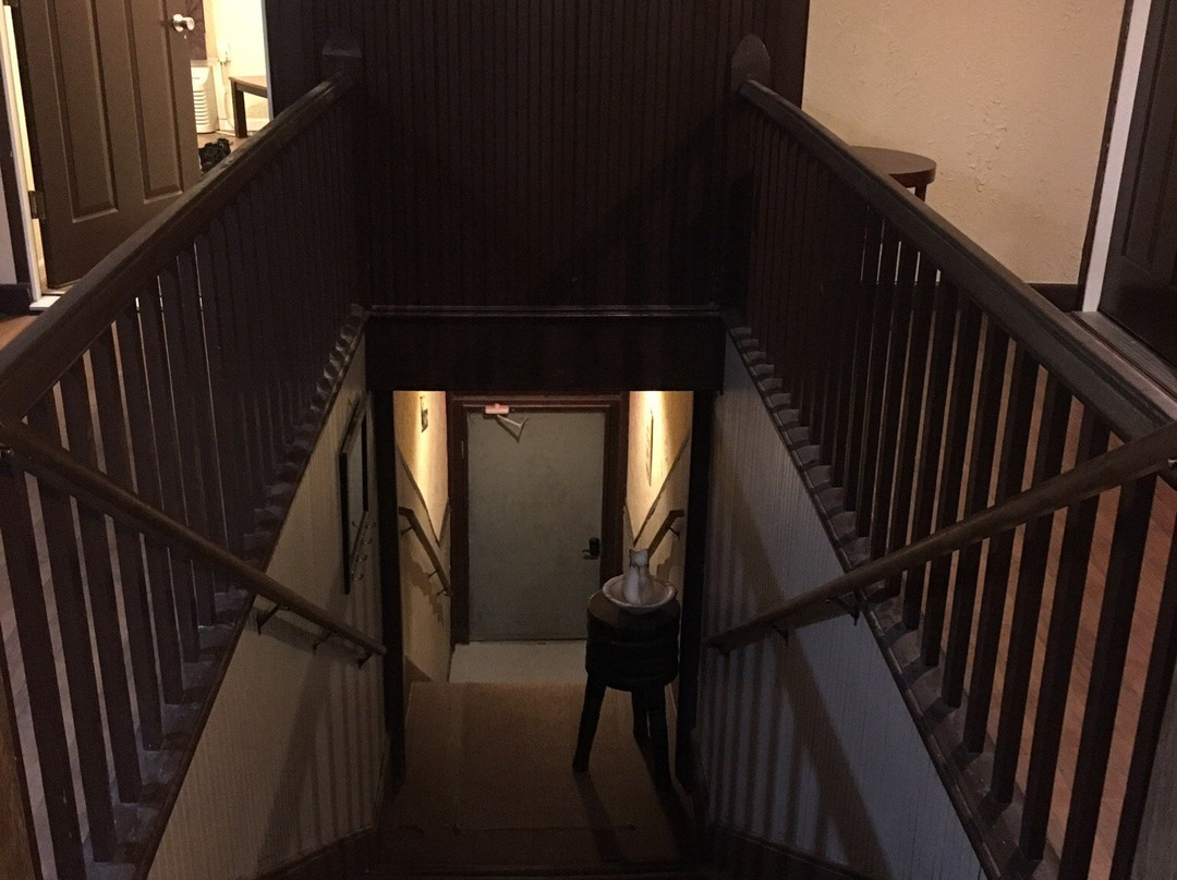 Holly Inn Suites主图